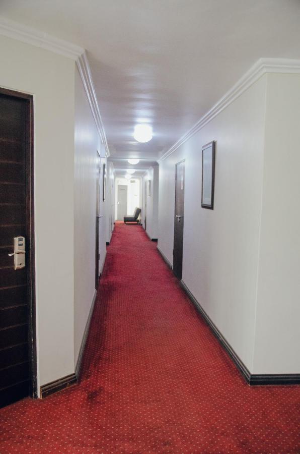 Towers Lodge Боксбург Экстерьер фото